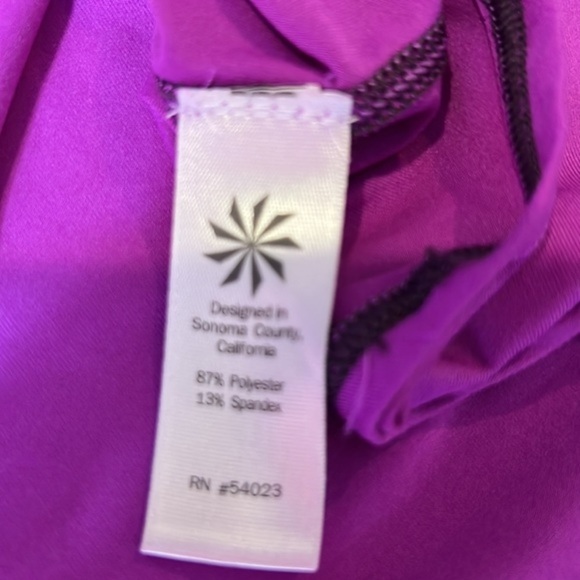 ATHLETA Woman’s Purple Longsleeve Running Athletic work out shirt Sz S - Picture 8 of 11